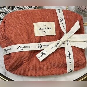 Sézane Quilted makeup bag in Rust